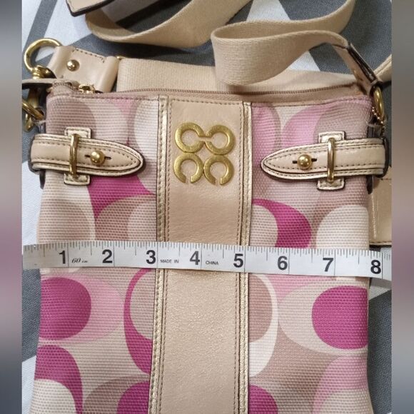 Coach sling crossbody purse with lilac, fuscia, gold and cream - Picture 3 of 11